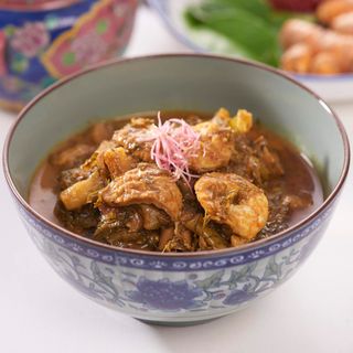 Nyonya Willow - 2