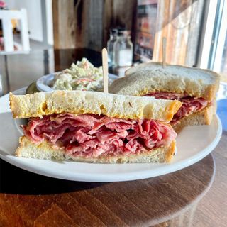 Feldman's Deli - 17