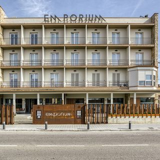 Empòrium - 8
