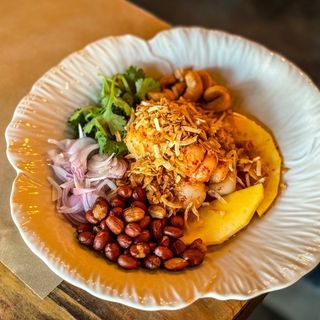 Glin Thai Bistro - 2