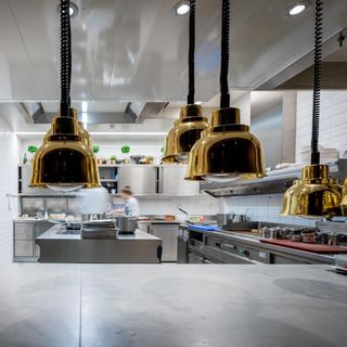 APRON - 8