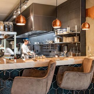 Restaurant 273 - 5
